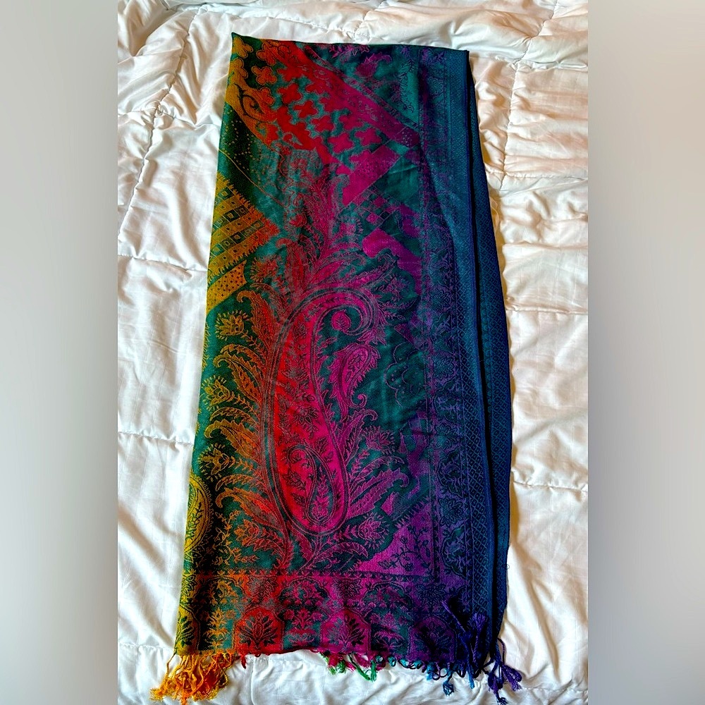 Long, detailed, multicolored scarf